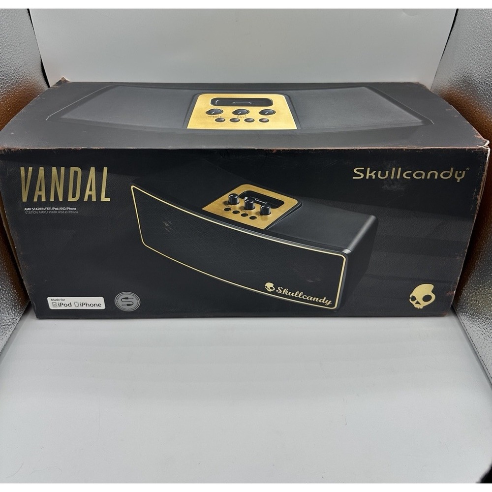 Skullcandy Vandal S7LACZ-04 iPod iPhone 30-Pin Speaker Dock NEW Open Box